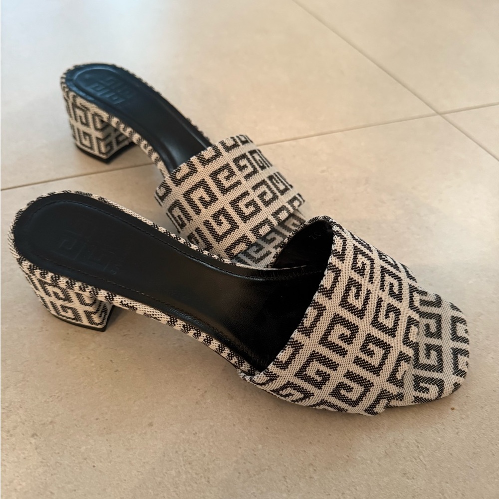 Givenchy Black and White  Jacquard Slide Sandals 38.5